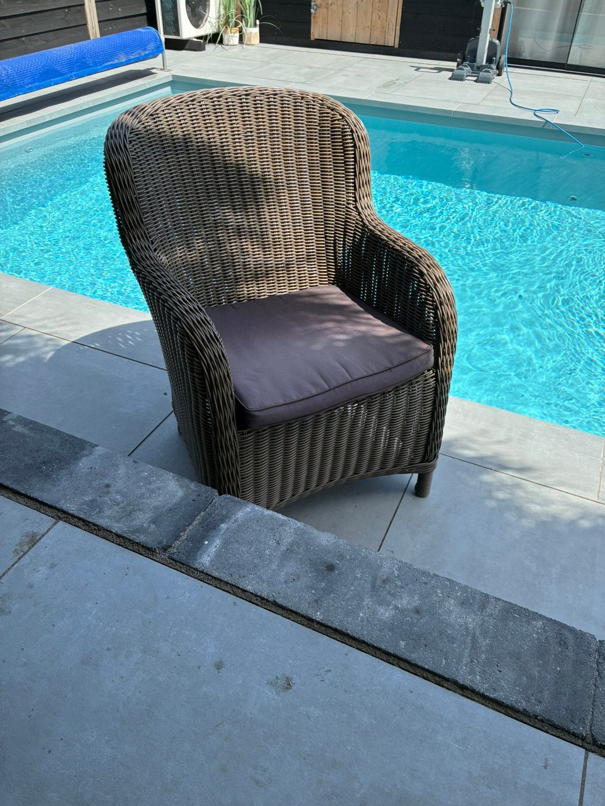 6 robuuste en degelijke wicker stoelen., Ophalen, 6 zitplaatsen, Zo goed als nieuw, Wicker