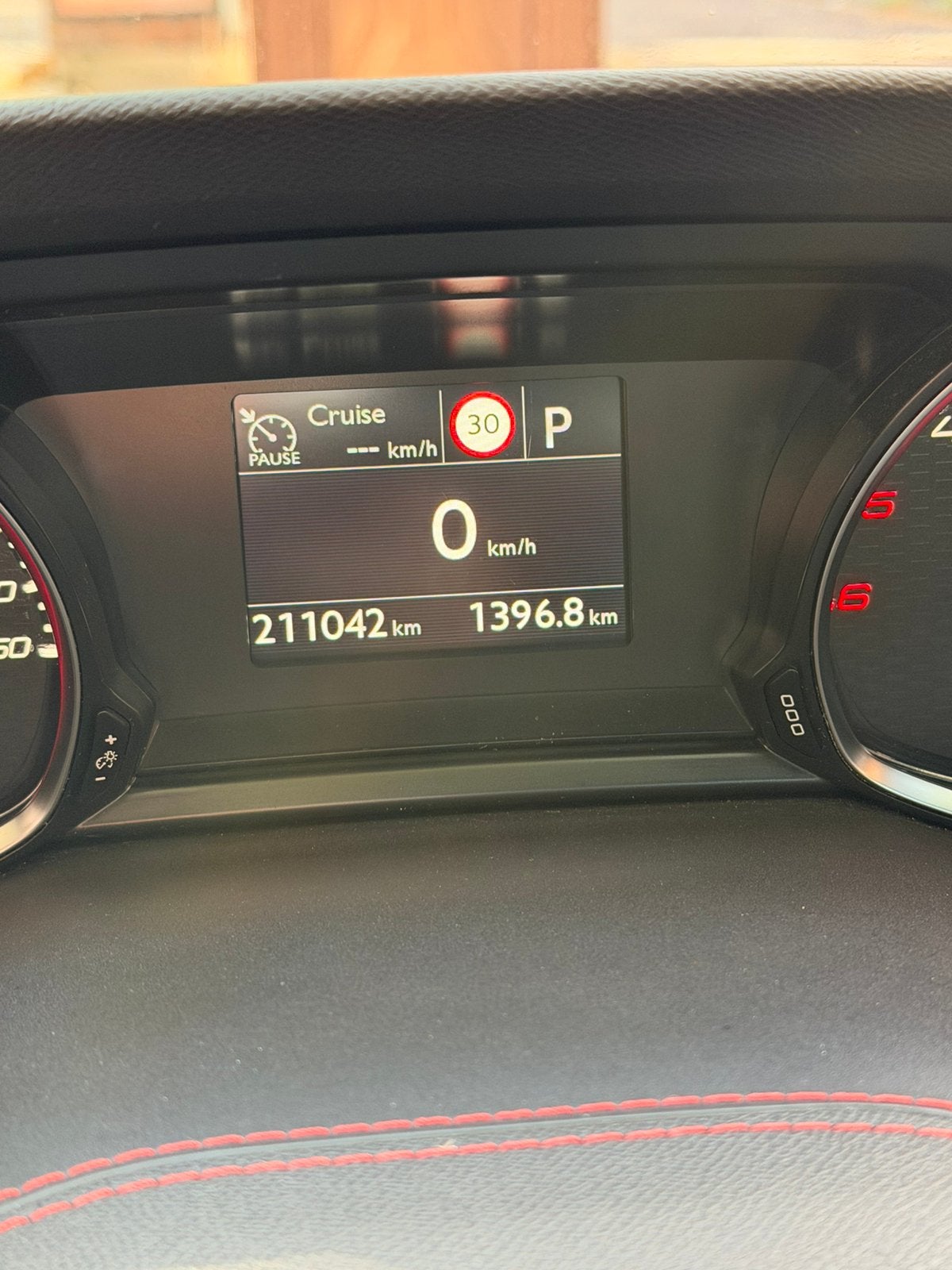 Foto 16 van Peugeot 308 2.0 Bluehdi 180pk 2017 Blauw