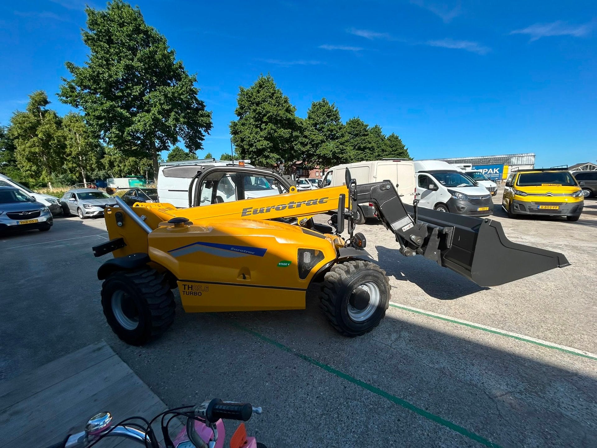 Eurotrac Verreiker th25.6 2.5 tons diesel kubota v3307 4 cil, Auto's, Overige Auto's, Automaat, Gebruikt, Overige carrosserieën