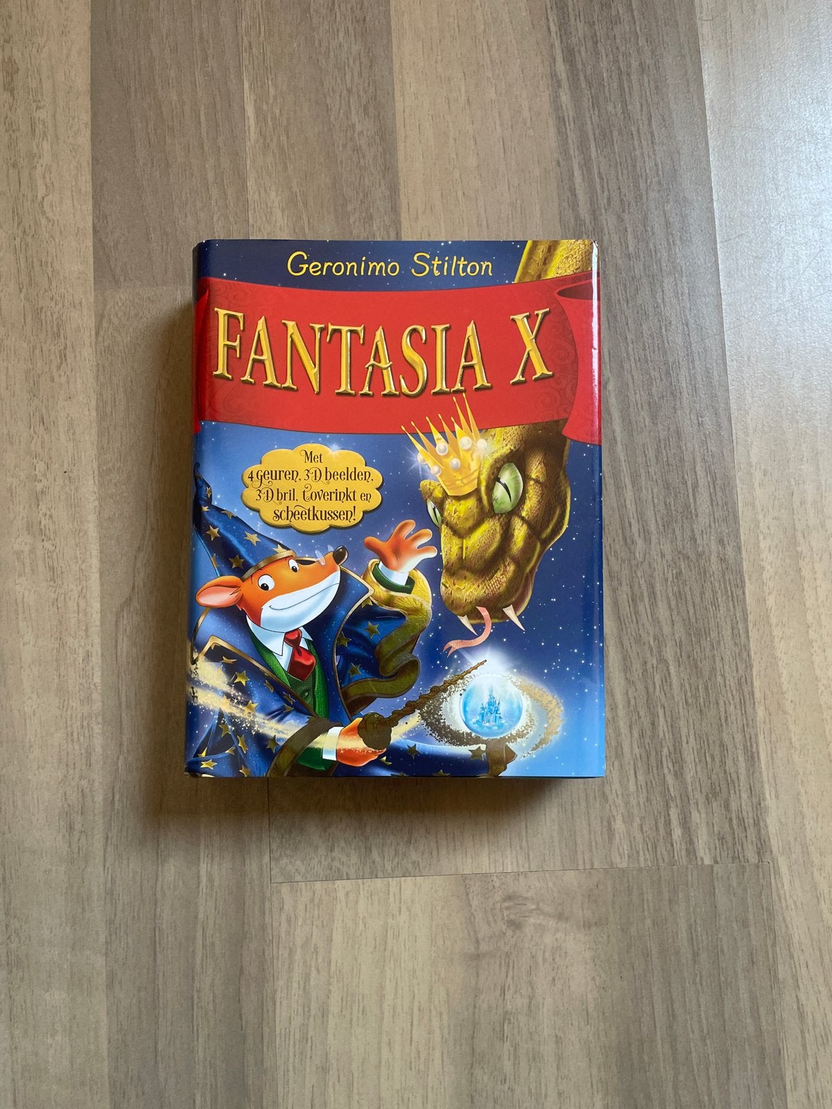 Geronimo Stilton Fantasia X - Met 4 Geuren en 3D Beelden, Verzenden, Zo goed als nieuw, Fictie