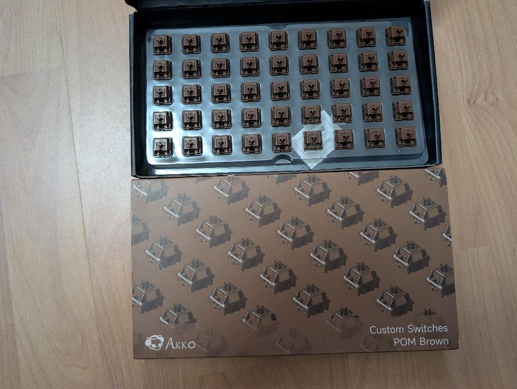 Akko POM Brown switches (tactile, x45), Computers en Software, Toetsenborden, Ophalen of Verzenden, Gebruikt