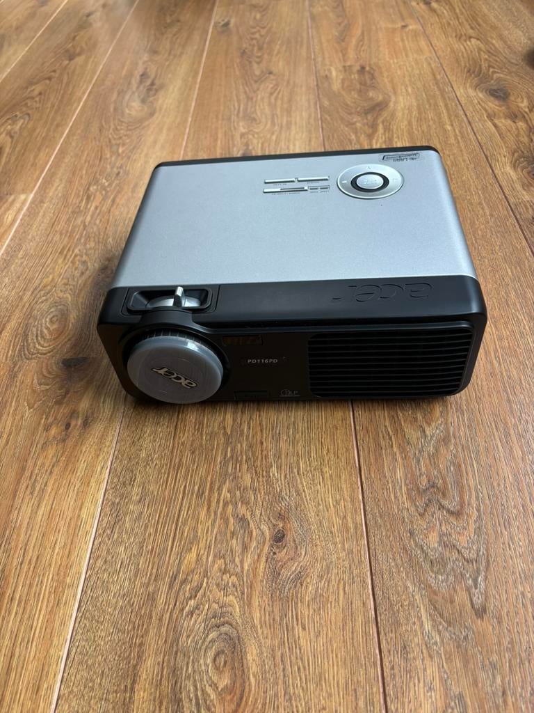 Acer beamer, Audio, Tv en Foto, Beamers, Ophalen, Zo goed als nieuw, LED