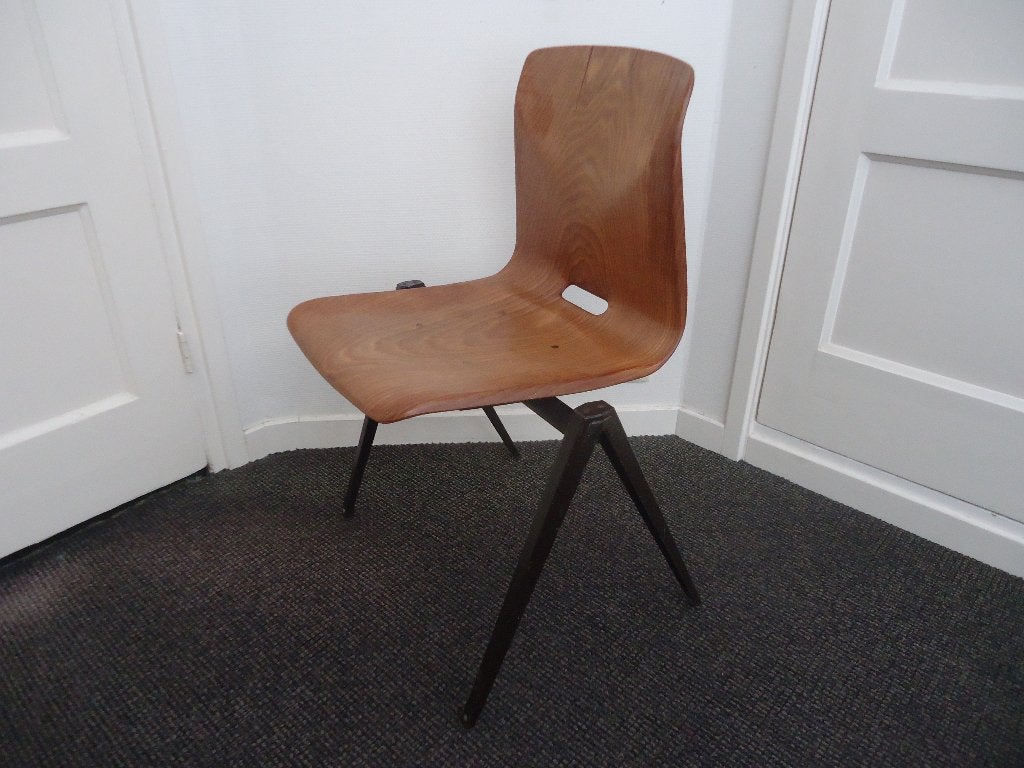 1x Thur-op-seat, stapelstoel pagholz galvanitas, bureaustoel, Ophalen, Gebruikt, Bruin, Thur-op-seat