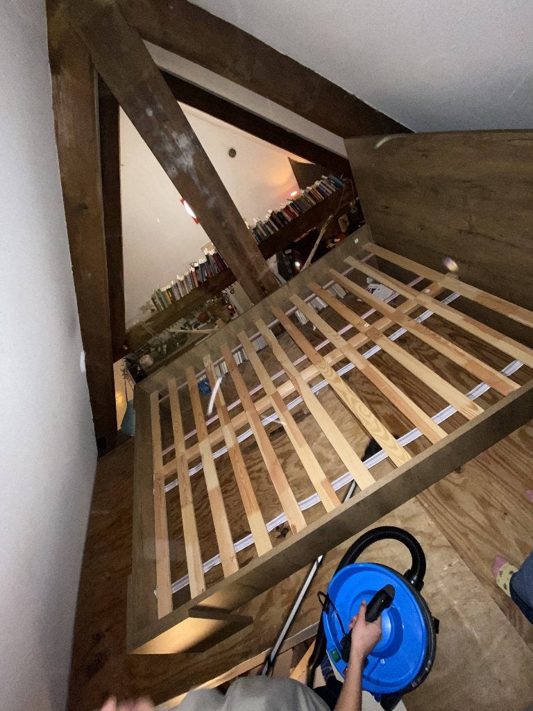 JYSK hout bed 140x200 "Vedde", Huis en Inrichting, Ophalen, Bruin, 140 cm, Zo goed als nieuw