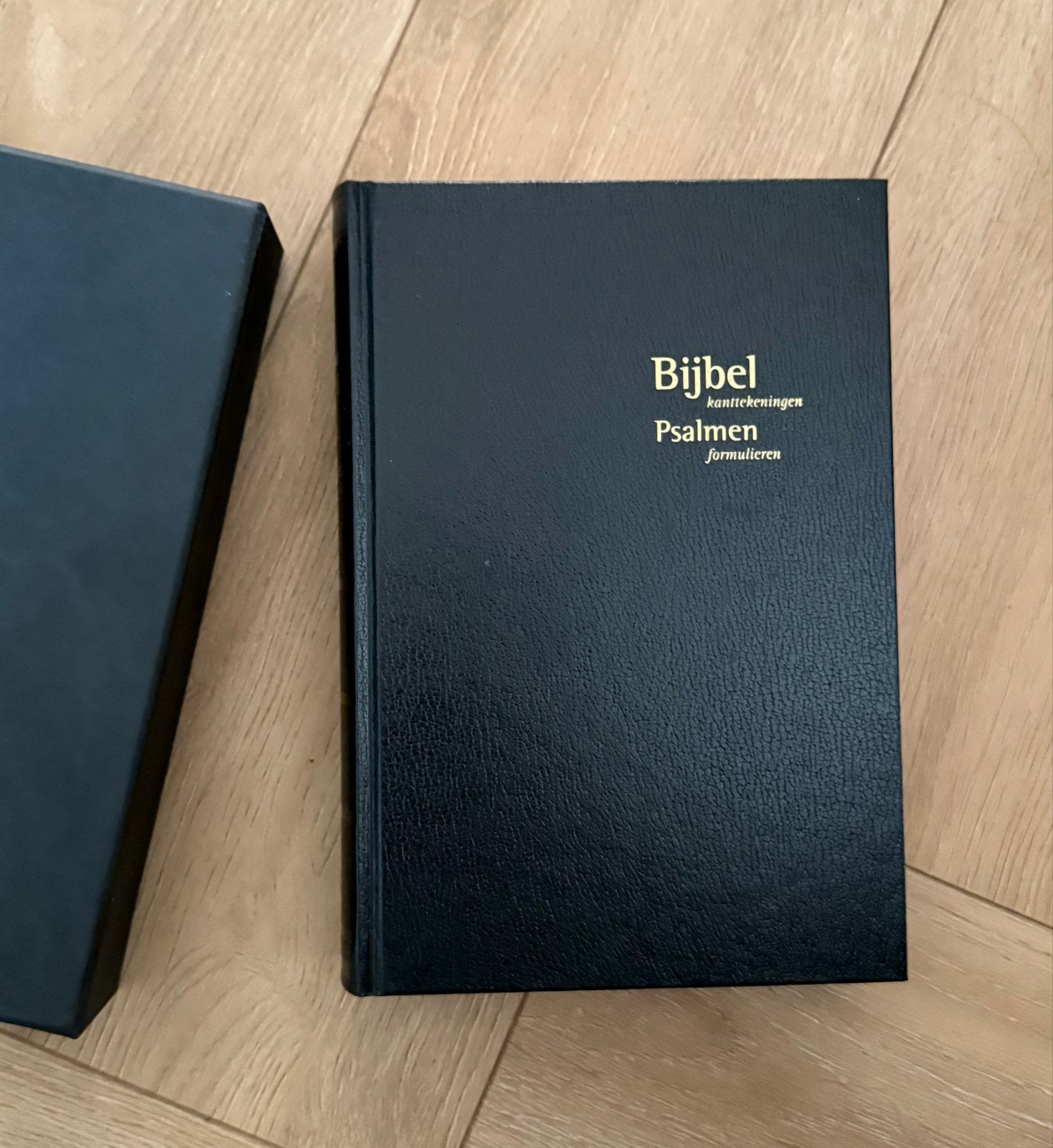 Bijbel met kanttekeningen, Psalmen en formulieren, Boeken, Godsdienst en Theologie, Ophalen of Verzenden, Nieuw, Christendom | Protestants