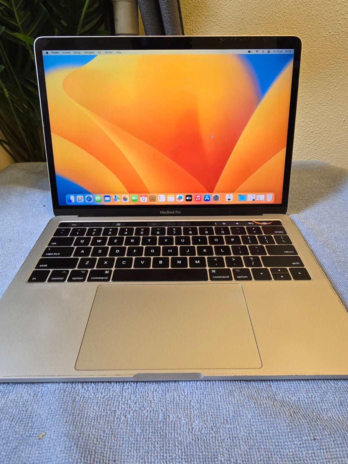 Macbook pro 2017. 13inch  i7 16GB 256GB  touchbar, Computers en Software, Apple Macbooks, Gebruikt, 256 GB, 2 tot 3 Ghz, Qwerty