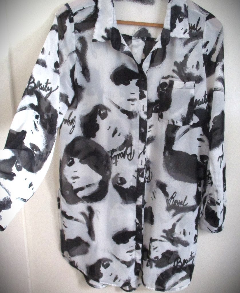 Blouse~Tuniek~Bloes~Zwart wit~Beauty afbeelding gezichten, Maat 38/40 (M), Overige kleuren, Pescara, Ophalen of Verzenden