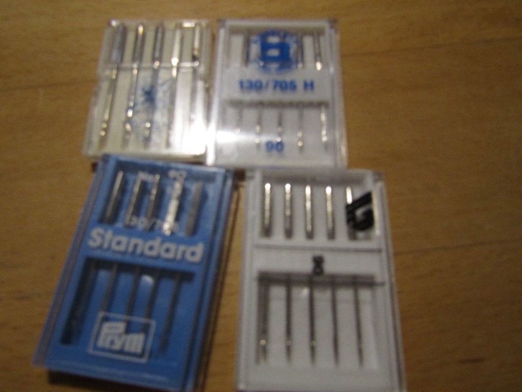 4 pakjes Naaimachine naalden .diverse merken., Ophalen, Nieuw, Garen of Naald(en)