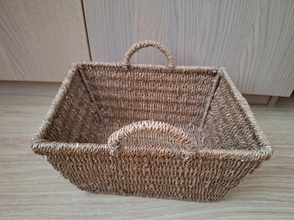 Decoratief opbergmandje gevlochten zeegras H 21 L 31 B 23 cm, Ophalen, Overige materialen, Mand, Zo goed als nieuw
