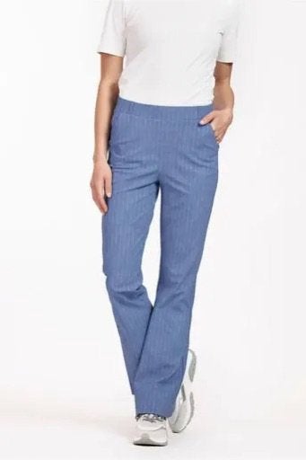 Studio Anneloes flair denim blue pinstripe broek travel mt M, Kleding | Dames, Maat 38/40 (M), Blauw, Ophalen of Verzenden, Zo goed als nieuw