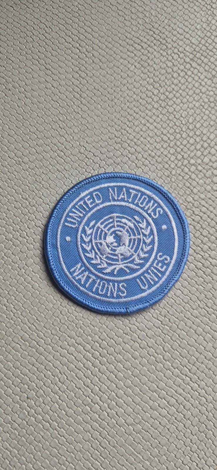 Geborduurde UN / VN patch - Nieuw, Verzamelen, Ophalen of Verzenden