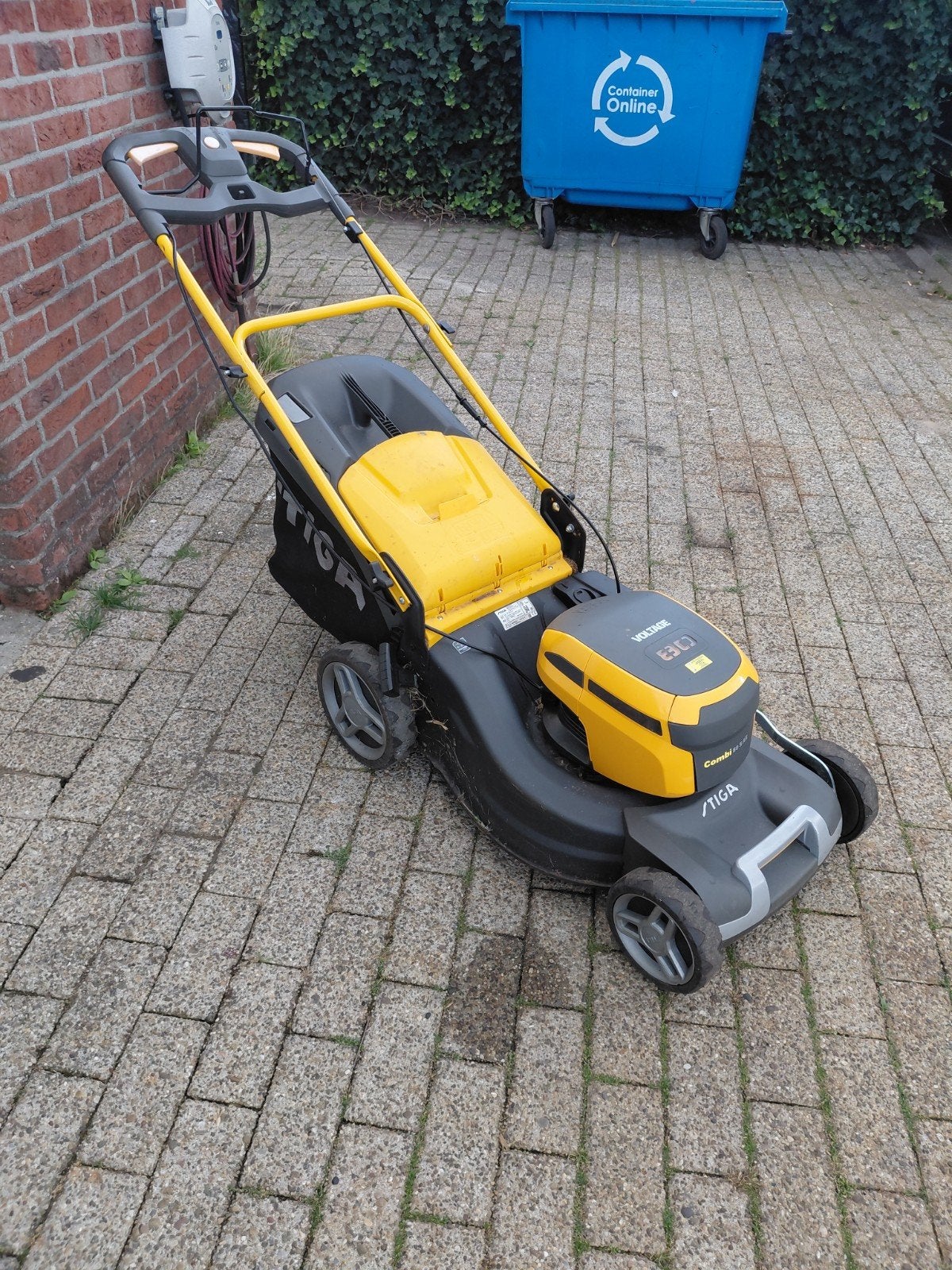 Stiga Combi 340e Accu Grasmaaier, Cirkelmaaier, Gebruikt, Stiga, Accu-grasmaaier