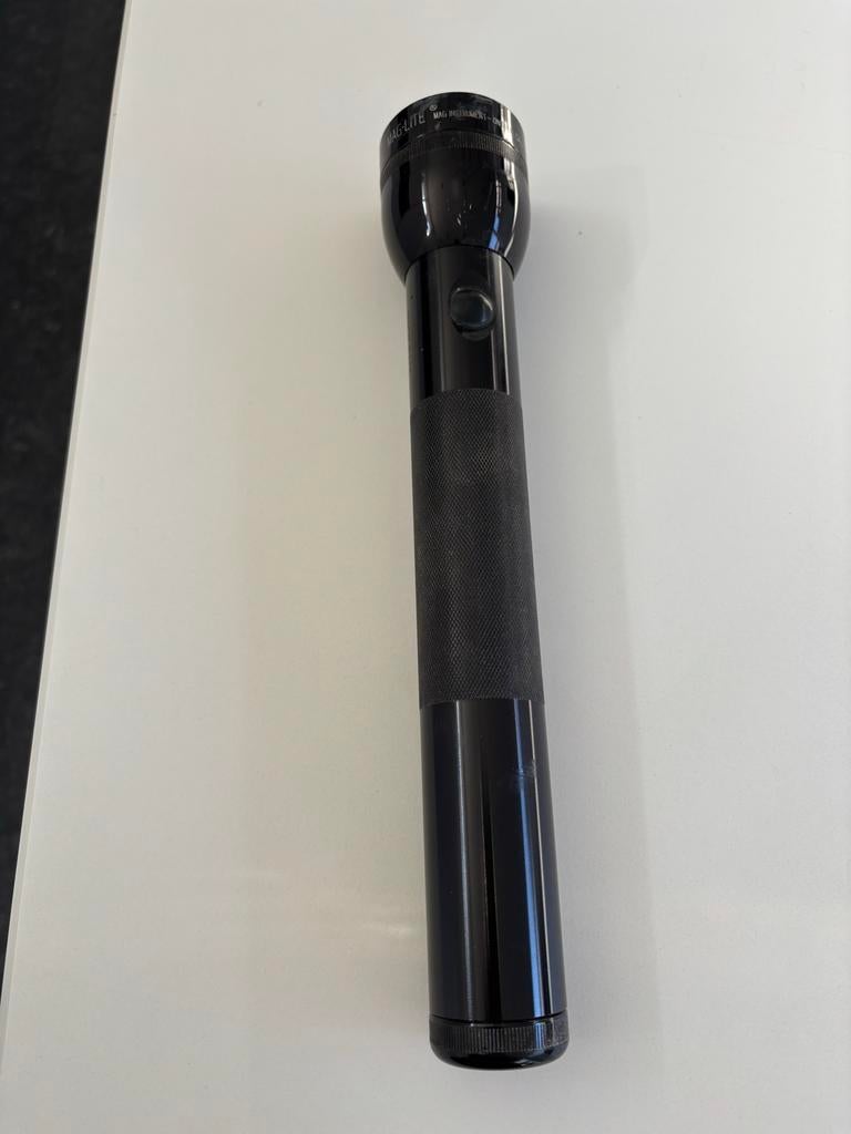 Mag-Lite zaklamp - Zwart. 32 cm., Ophalen of Verzenden, Gebruikt, Batterij