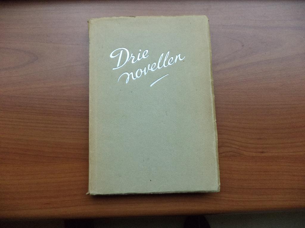 Drie NOVELLEN, boekenweekgeschenk 1938, keurig boek, Ophalen of Verzenden, Gelezen
