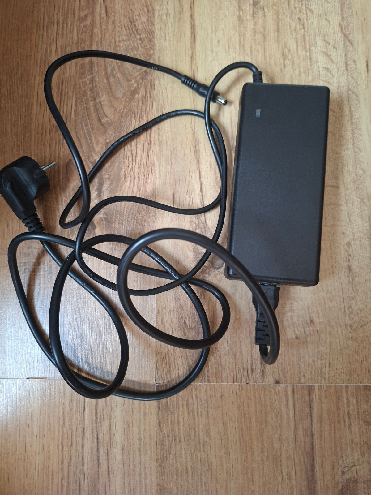 Kemp Starley Lithium-ion acculader 29.4V 2.0A, Ophalen