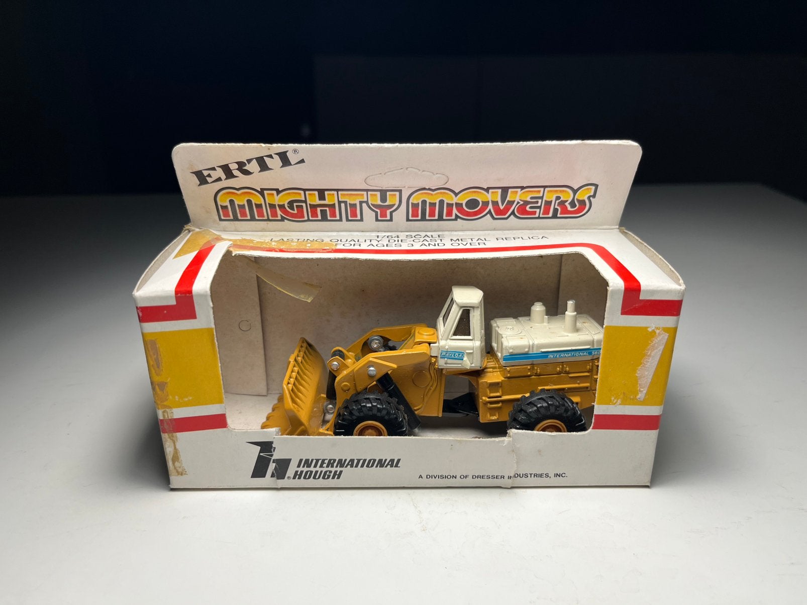 ERTL - International Hough Wheel Loader - Schaal 1:64, Verzenden, Zo goed als nieuw, Tractor of Landbouw