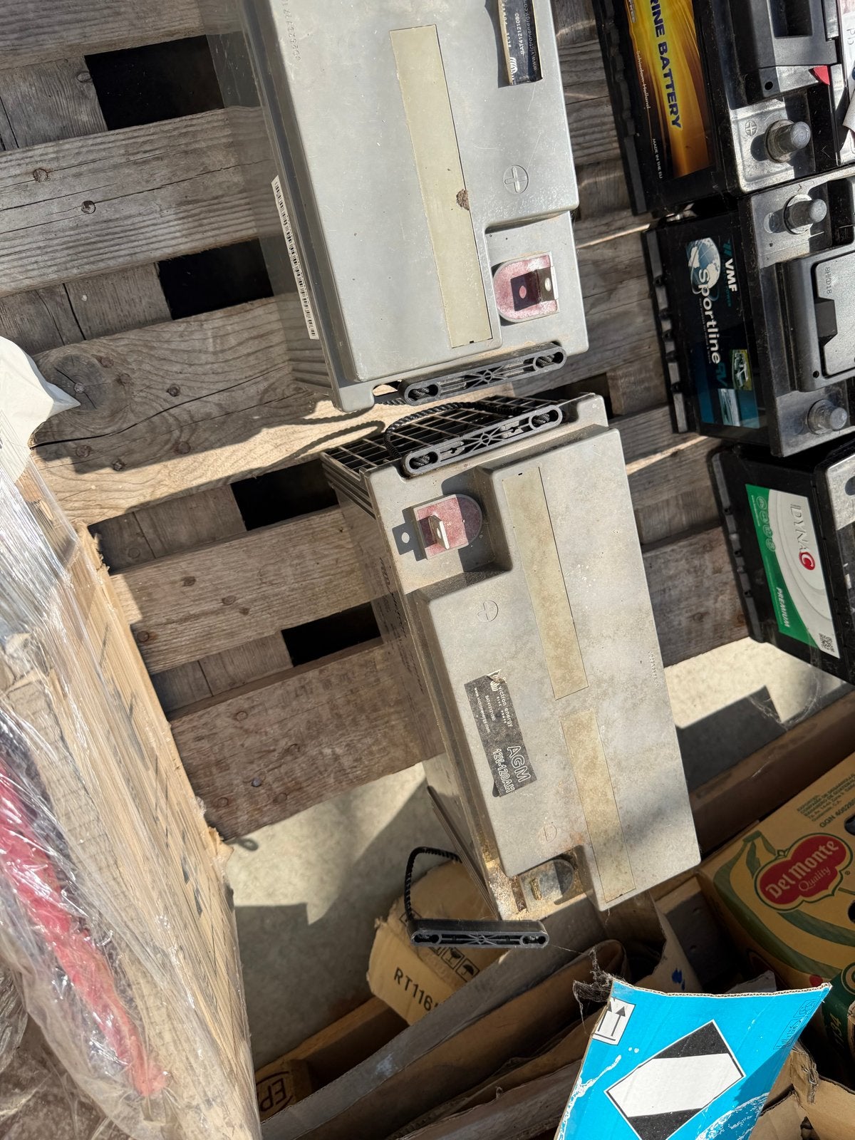 2x Victron Energy AGM 12V 120Ah accu's (defecte polen), Auto-onderdelen, Ophalen, Gebruikt, Universele onderdelen