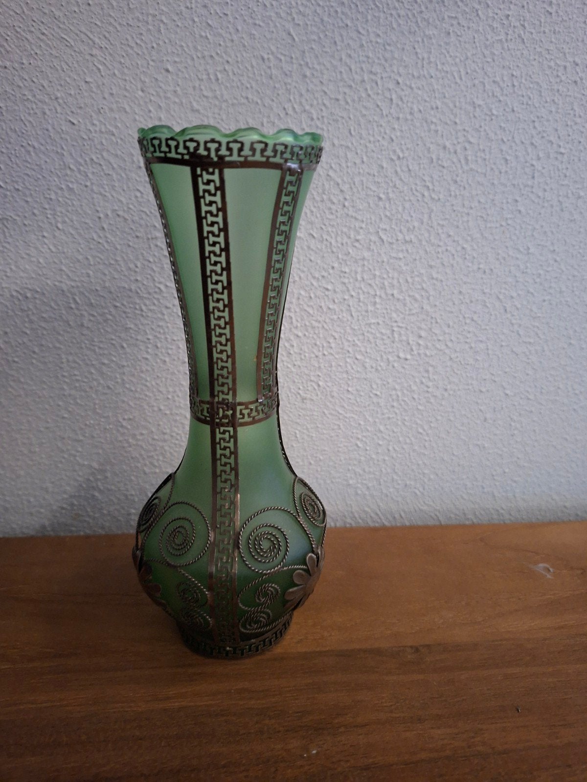 Vintage Groen Glazen Vaas met Metaalwerk Jaren 70, Ophalen of Verzenden