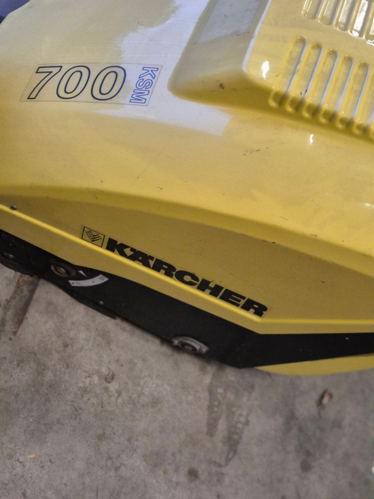 Karcher vloerbezem, Ophalen