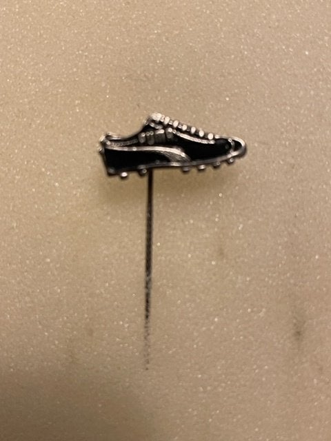 Puma voetbal speldje, Verzamelen, Ophalen of Verzenden, Zo goed als nieuw, Overige onderwerpen