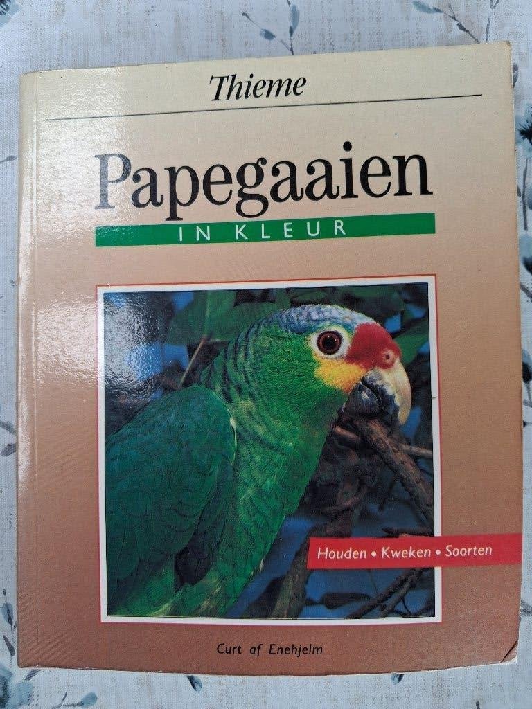 Papegaaien in Kleur - Thiemes Handboek, Boeken, Gelezen, Curt of Enehjelm, Ophalen of Verzenden, Vogels