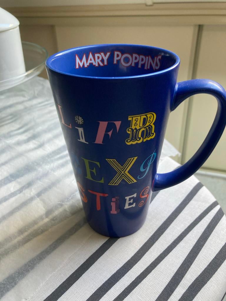 Mary Poppins Disney Mok - Blauw met Kleurrijke Letters, Ophalen of Verzenden, Zo goed als nieuw, Steen/keramiek, Overige merken