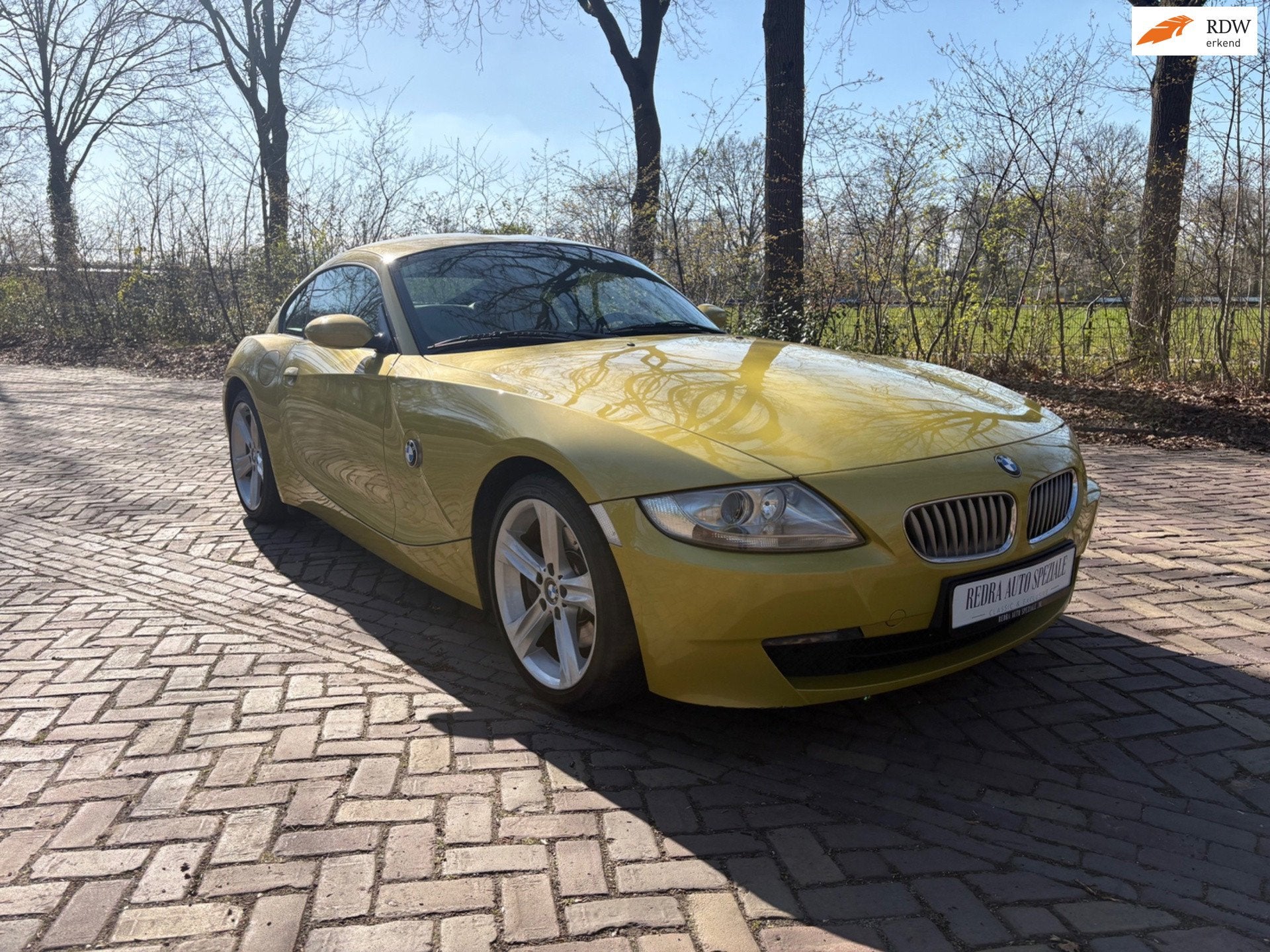 BMW Z4 Coupé 3.0si, Phoenixgelb individueel leer New Englan, Auto's, BMW, Achterwielaandrijving, Gebruikt, 1295 kg, 2996 cc