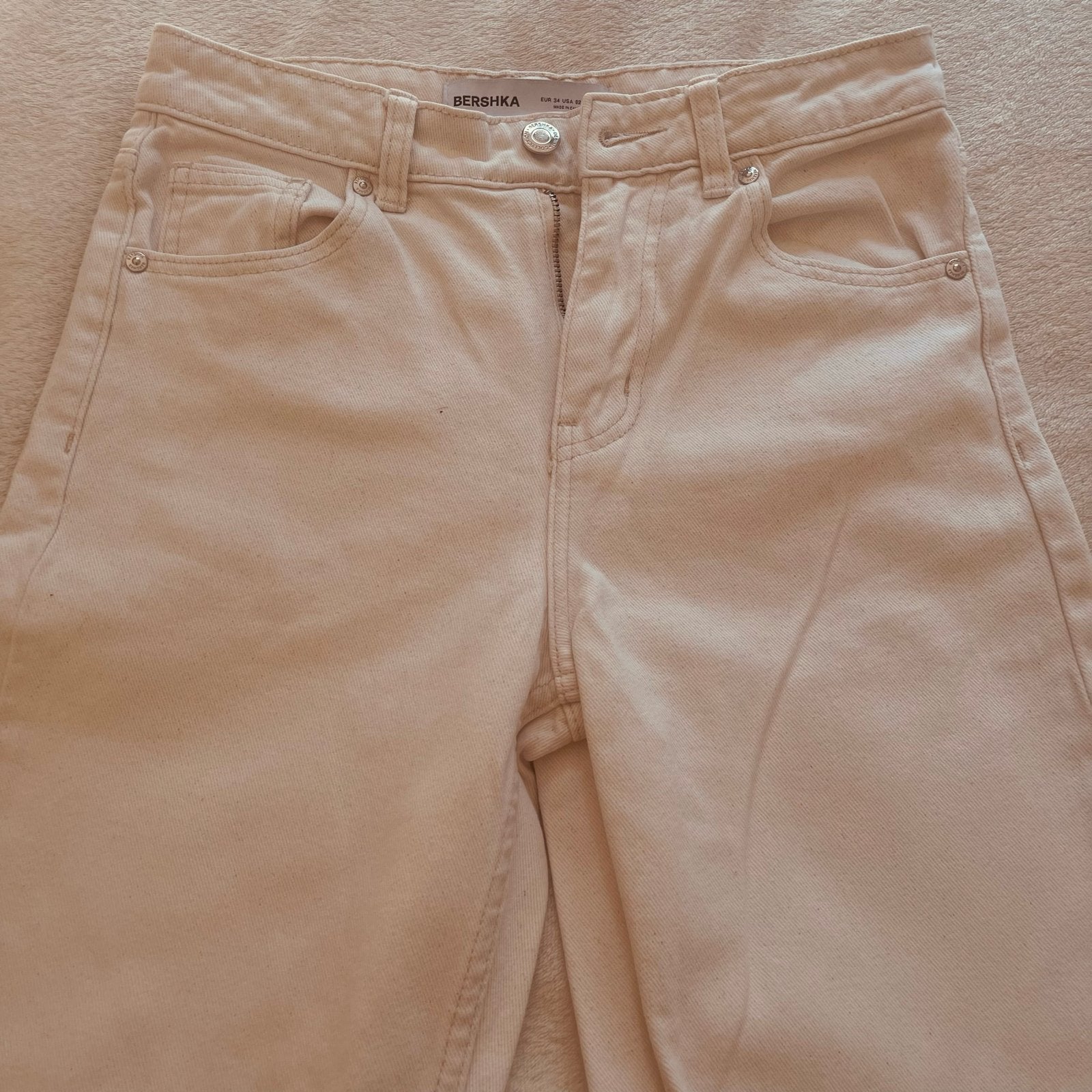 Bershka Beige Wide Leg Jeans Maat 34, Beige, Ophalen of Verzenden, Zo goed als nieuw, Maat 34 (XS) of kleiner