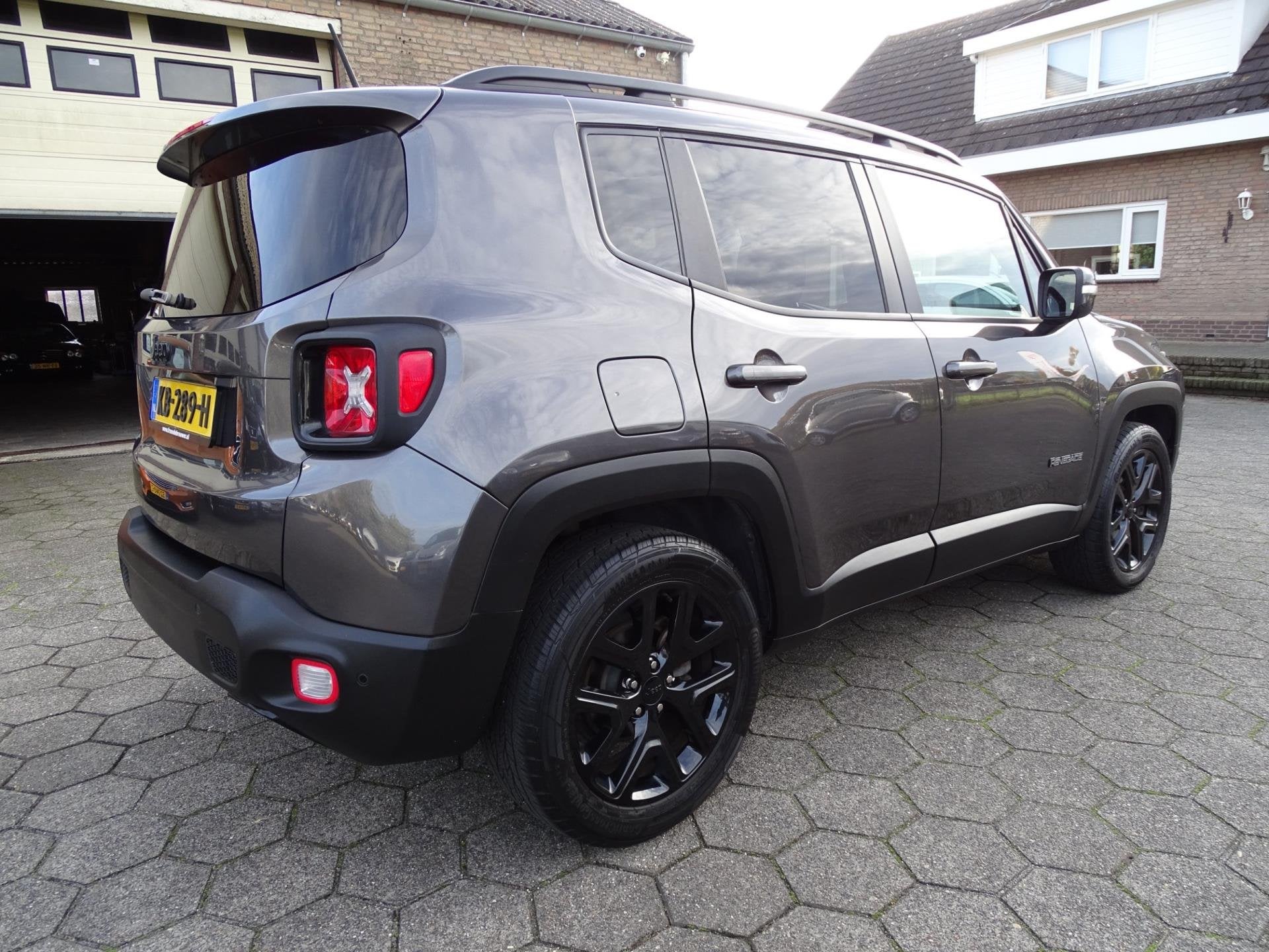 Jeep Renegade 1.6 E-Torq Black Line, Voorwielaandrijving, Stof, Gebruikt, 4 cilinders