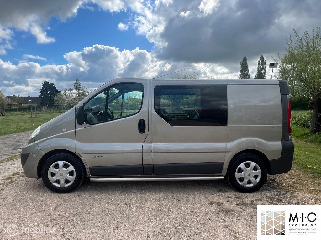 Renault Trafic bestel 2.5 dCi T27 L1H1 DC | Inruil mogelijk., Automaat, 145 pk, Stof, Gebruikt