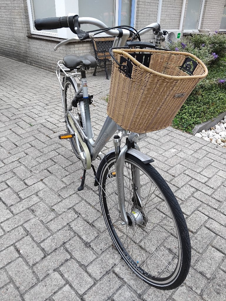 Mooie damesfiets, Fietsen en Brommers, Fietsen | Dames | Damesfietsen, Ophalen, Gebruikt, Versnellingen, Batavus
