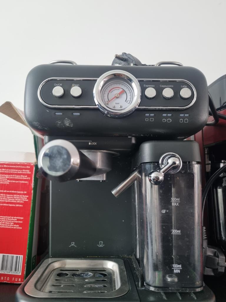 Klarstein Retro Espressionata Evo espressomachine, Witgoed en Apparatuur, Koffiezetapparaten, Ophalen, Zo goed als nieuw, Koffiemachine