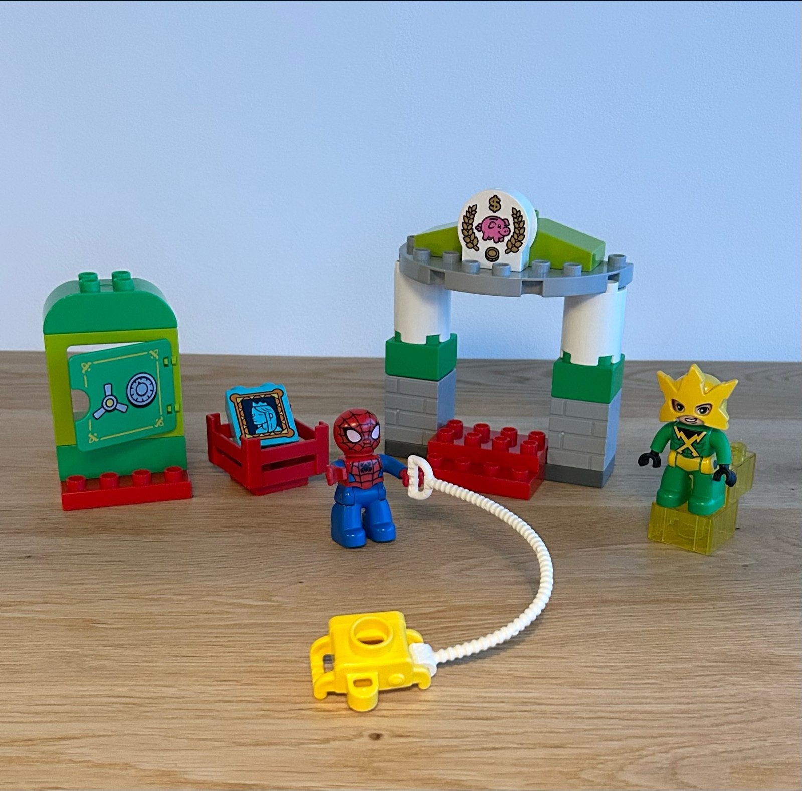 Duplo 10893 - Spider-Man vs Electro, Kinderen en Baby's, Speelgoed | Duplo en Lego, Inclusief minifiguren, Gebruikt, Overige thema's