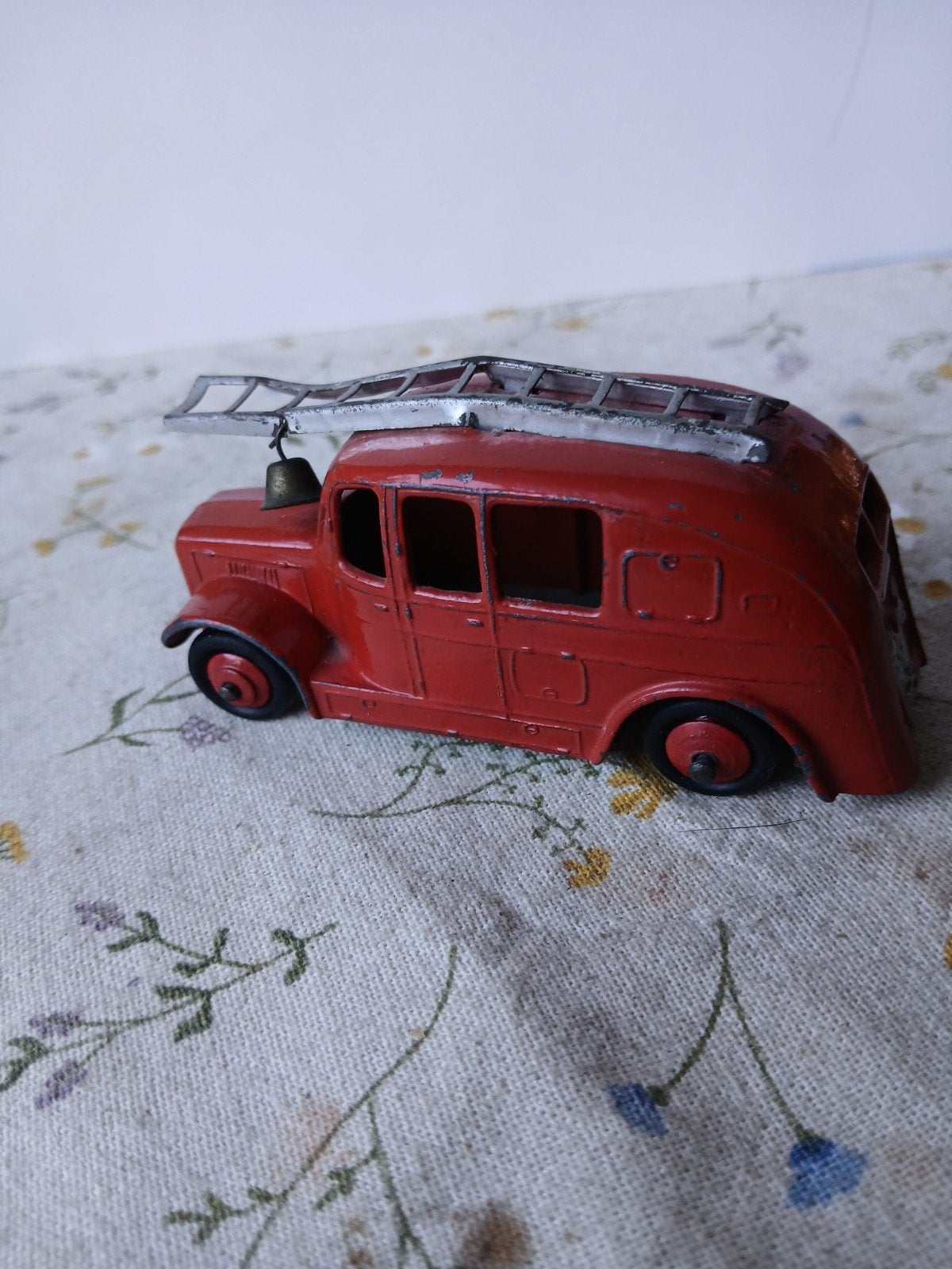 originele complete brandweerwagen.  Dinky toys 250, Ophalen of Verzenden, Zo goed als nieuw, Auto, Dinky Toys