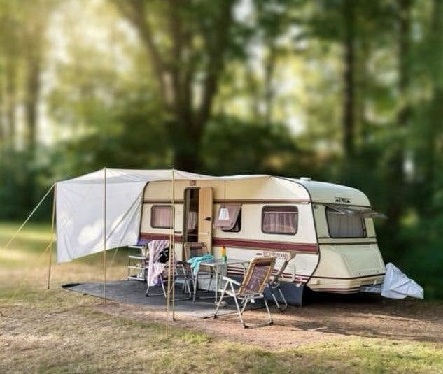 Gezellige LMC Münsterland caravan met rondzit en vast bed, Caravans en Kamperen, Caravans, Vast bed, Rondzit, 750 - 1000 kg, Particulier