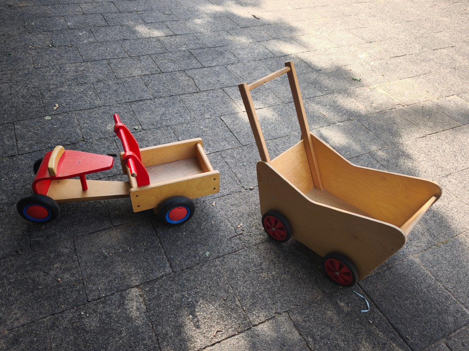 Houten poppenwagen en bakfiets, Ophalen, Gebruikt