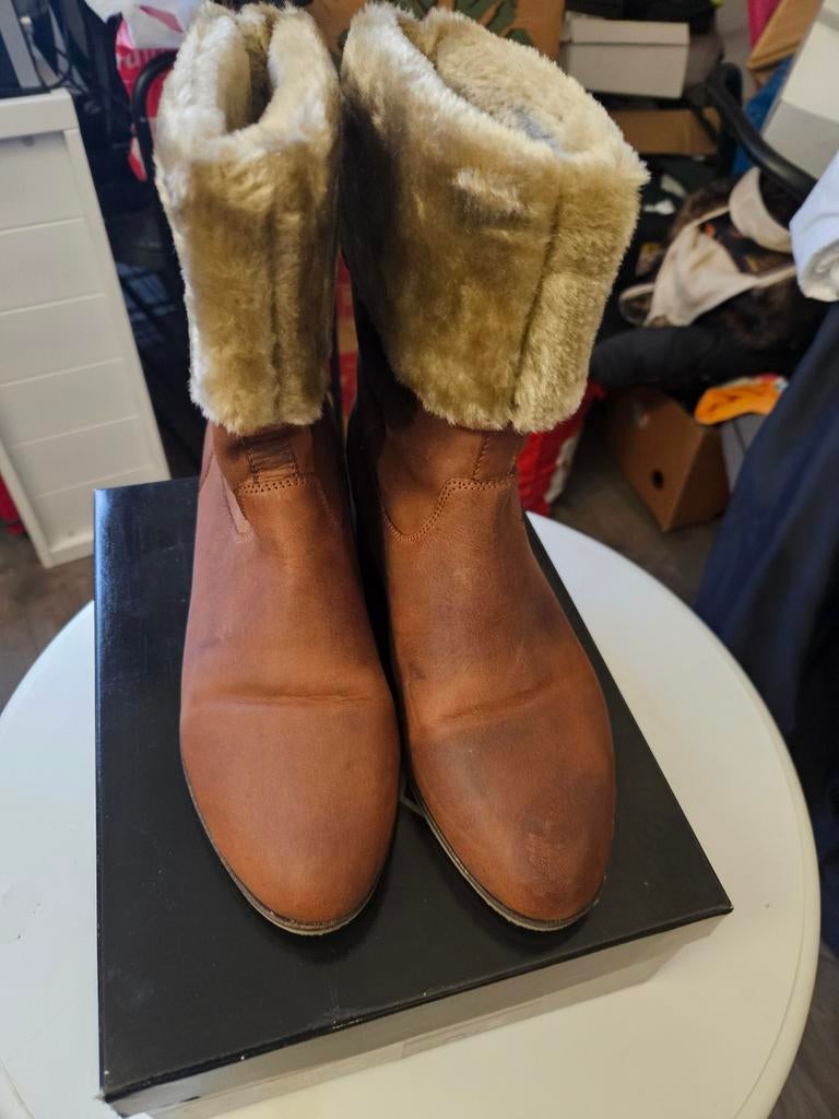 Bruine laarzen met bontvoering, Kleding | Dames, Schoenen, Lage of Enkellaarzen, Ophalen of Verzenden, Gedragen, Bruin