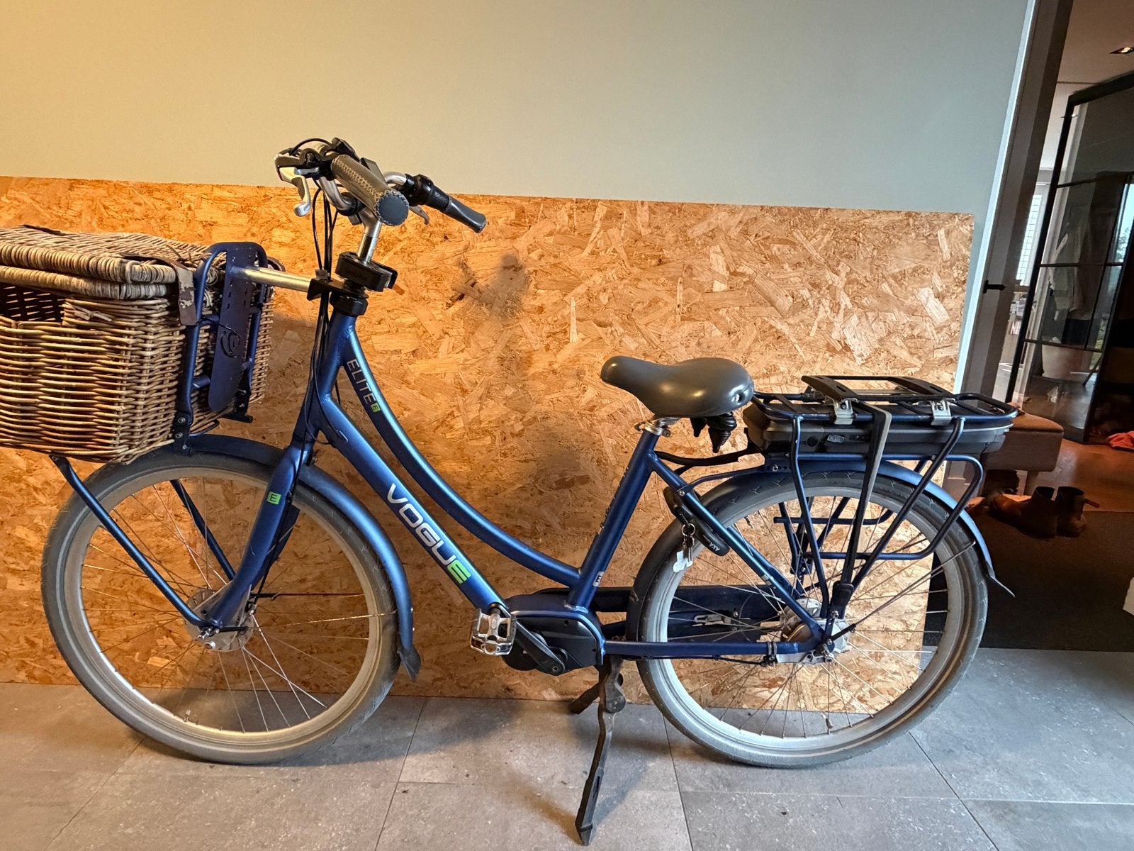 Vogue Elite E-bike met Bafang motor en mand, Gebruikt, 51 tot 55 cm, 50 km per accu of meer, Ophalen