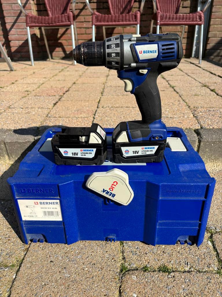 Berner accuboormachine met twee accu's en oplader, Variabele snelheid, Ophalen of Verzenden, Minder dan 400 watt, Zo goed als nieuw