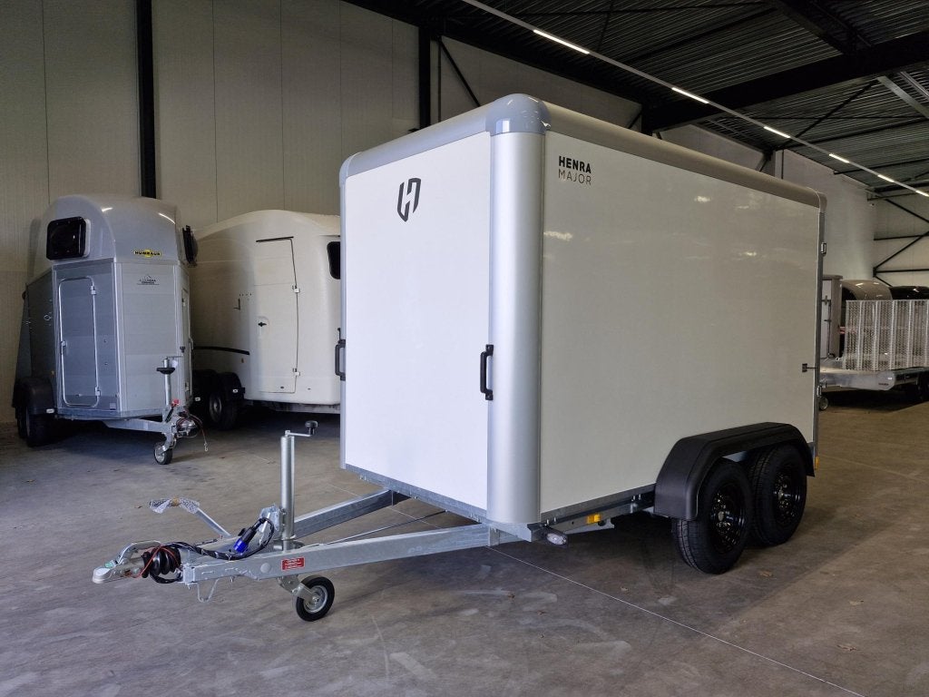 Henra gesloten wagen standaard met deuren snel rijden., Nieuw