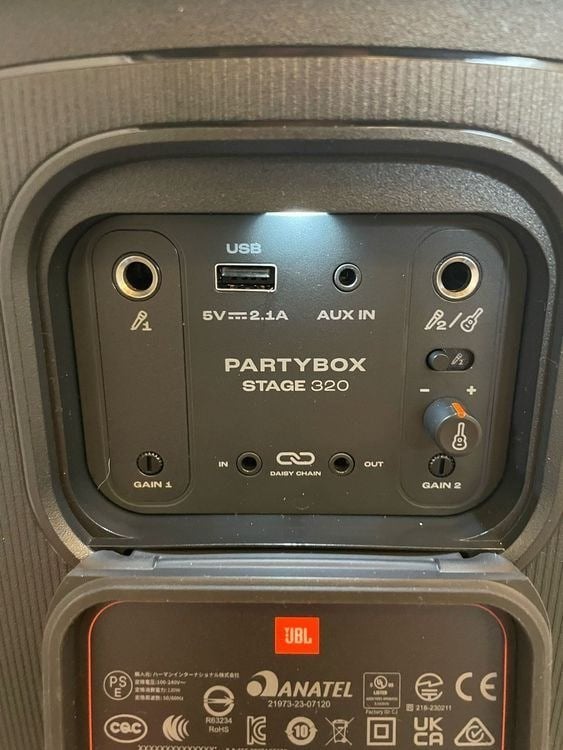 Foto 6 van JBL Partybox 320 Stage