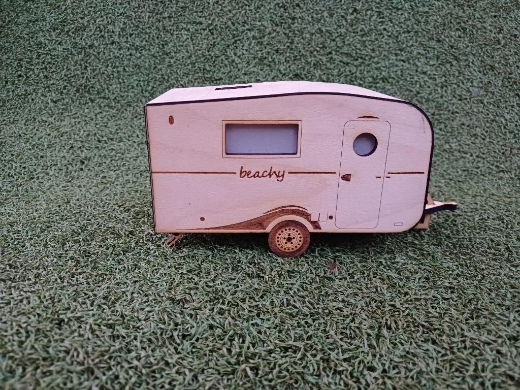 Hobby Beachy houten model met verlichting, Hobby en Vrije tijd, Modelbouw | Auto's en Voertuigen, Nieuw, Overige typen, Groter dan 1:32