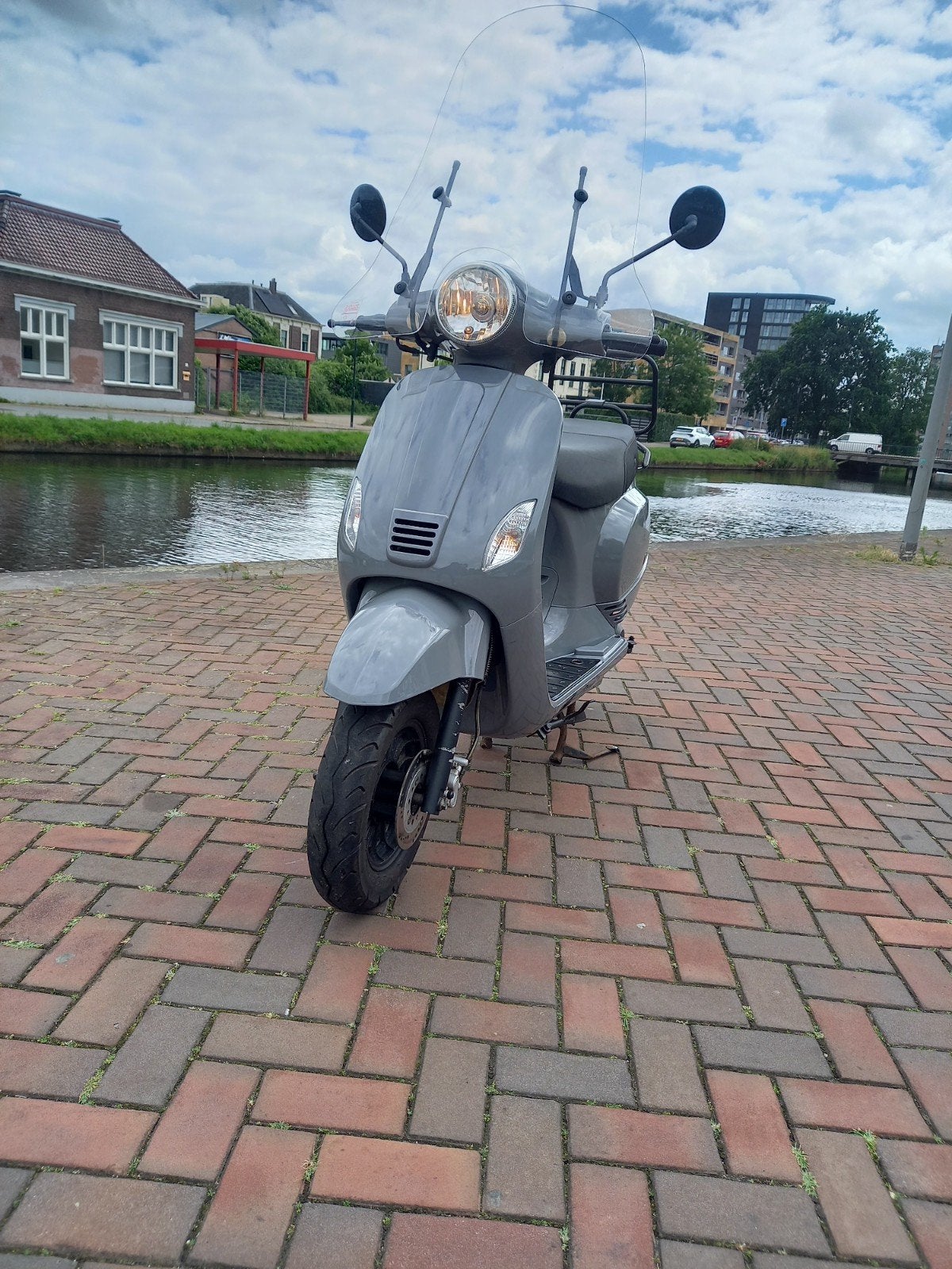 Killerbee Vxl Vespalook scooter, Fietsen en Brommers, Scooters | Piaggio, Ophalen, VLIJTSEWEG 17/2, 7317 AC. APELDOORN, 49 cc
