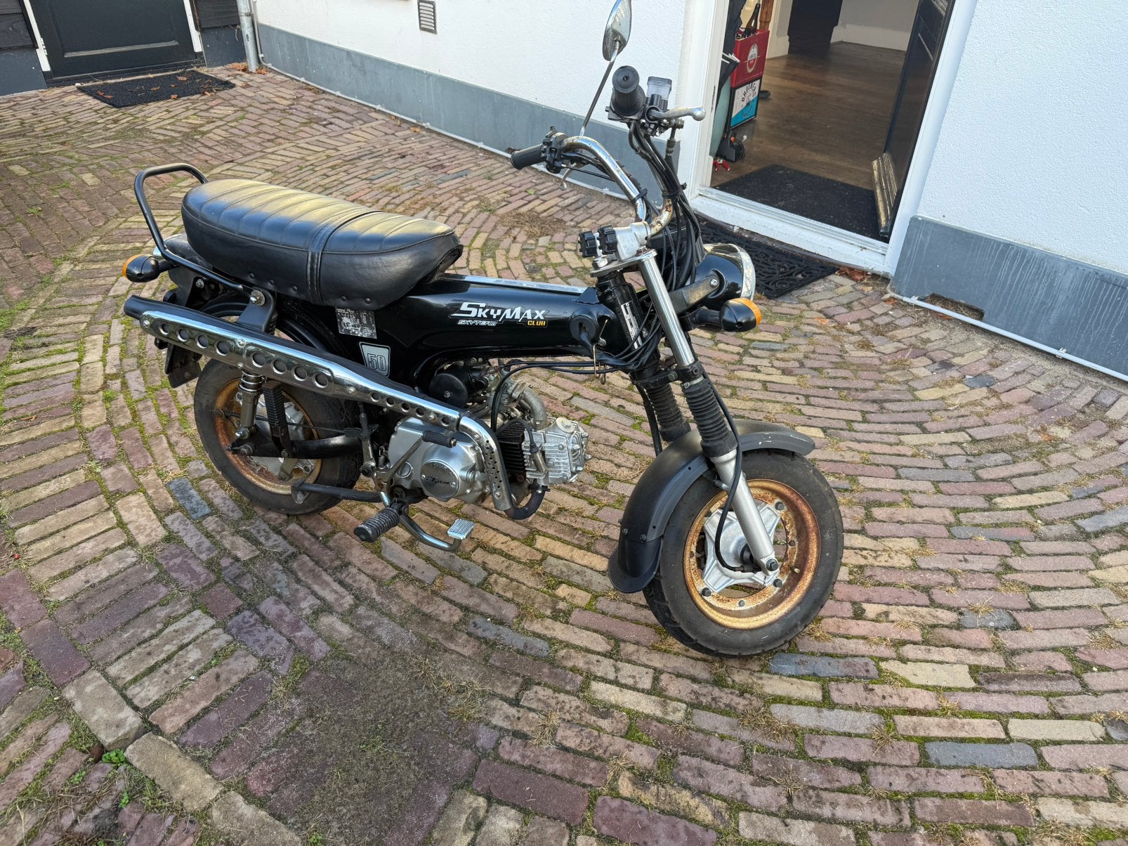 Skyteam DAX 50cc bw 2016 met 1070KM, Fietsen en Brommers, Ophalen, Zo goed als nieuw, Overige modellen