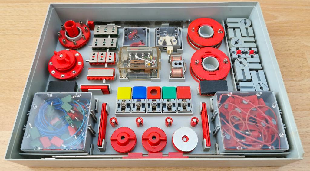 Fischertechnik hobby 3 elektromechanica experimenteerdoos, Ophalen of Verzenden, Zo goed als nieuw