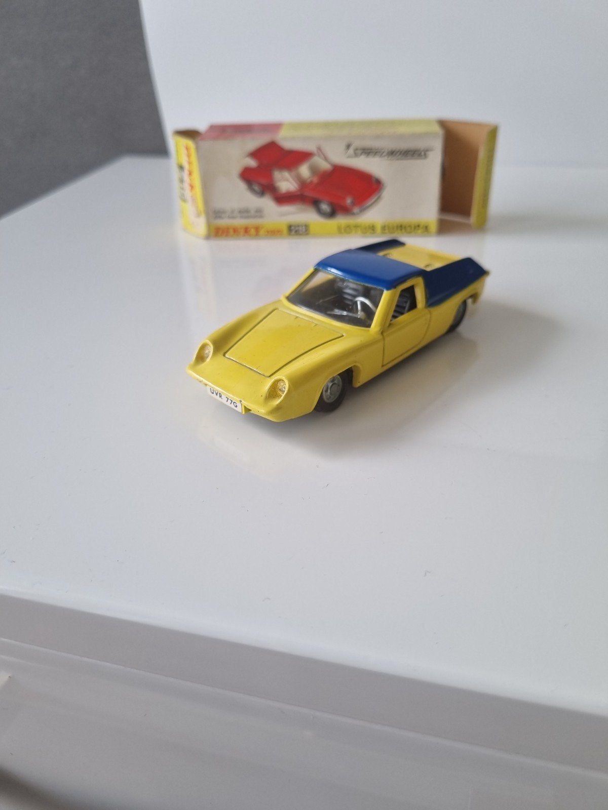 dinky toys, Hobby en Vrije tijd, Modelauto's | 1:43, Ophalen of Verzenden, Gebruikt, Auto, Dinky Toys
