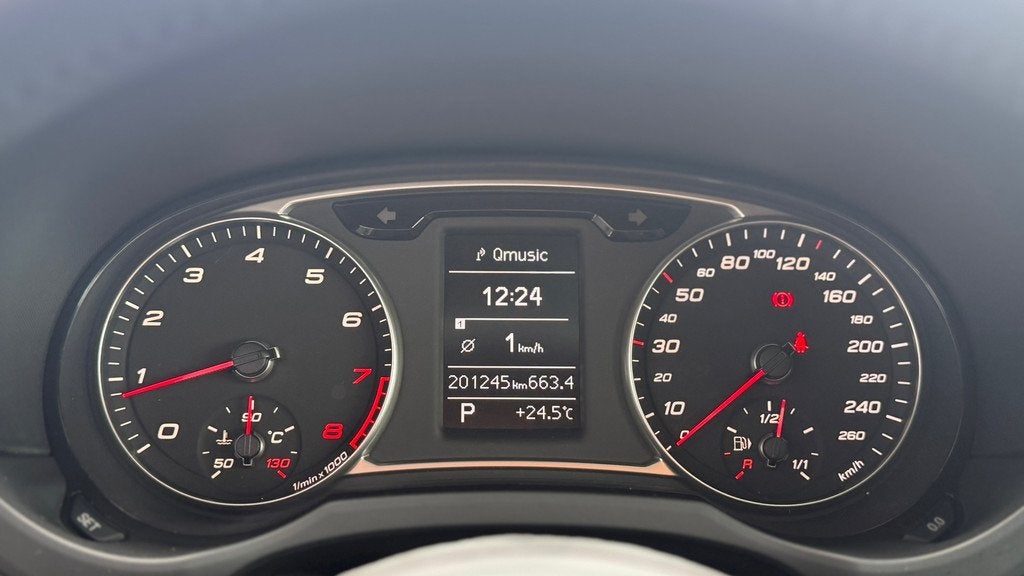 Audi A1 1.4 TFSI S edition Pano|Kuipstoelen|185PK|Keyless, Auto's, Audi, Euro 5, 4 cilinders, 1165 kg, 4 stoelen