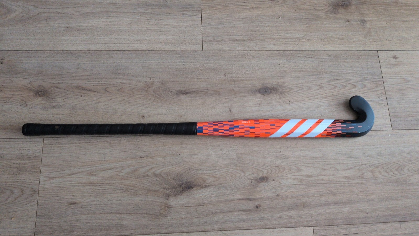 Adidas Estro 7 hockeystick 36,5 inch - Zo goed als nieuw, Sport en Fitness, Hockey, Ophalen, Zo goed als nieuw, Stick