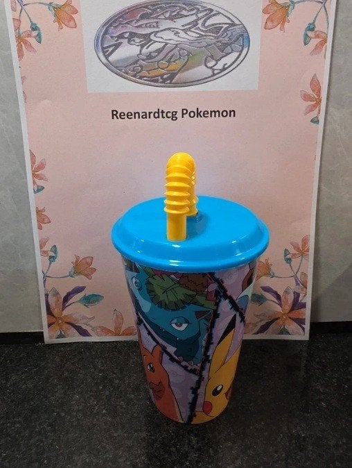 Pokemon Beker met rietje - Pikachu, Blastoise, Gyarados, Hobby en Vrije tijd, Ophalen of Verzenden, Nieuw, Overige typen