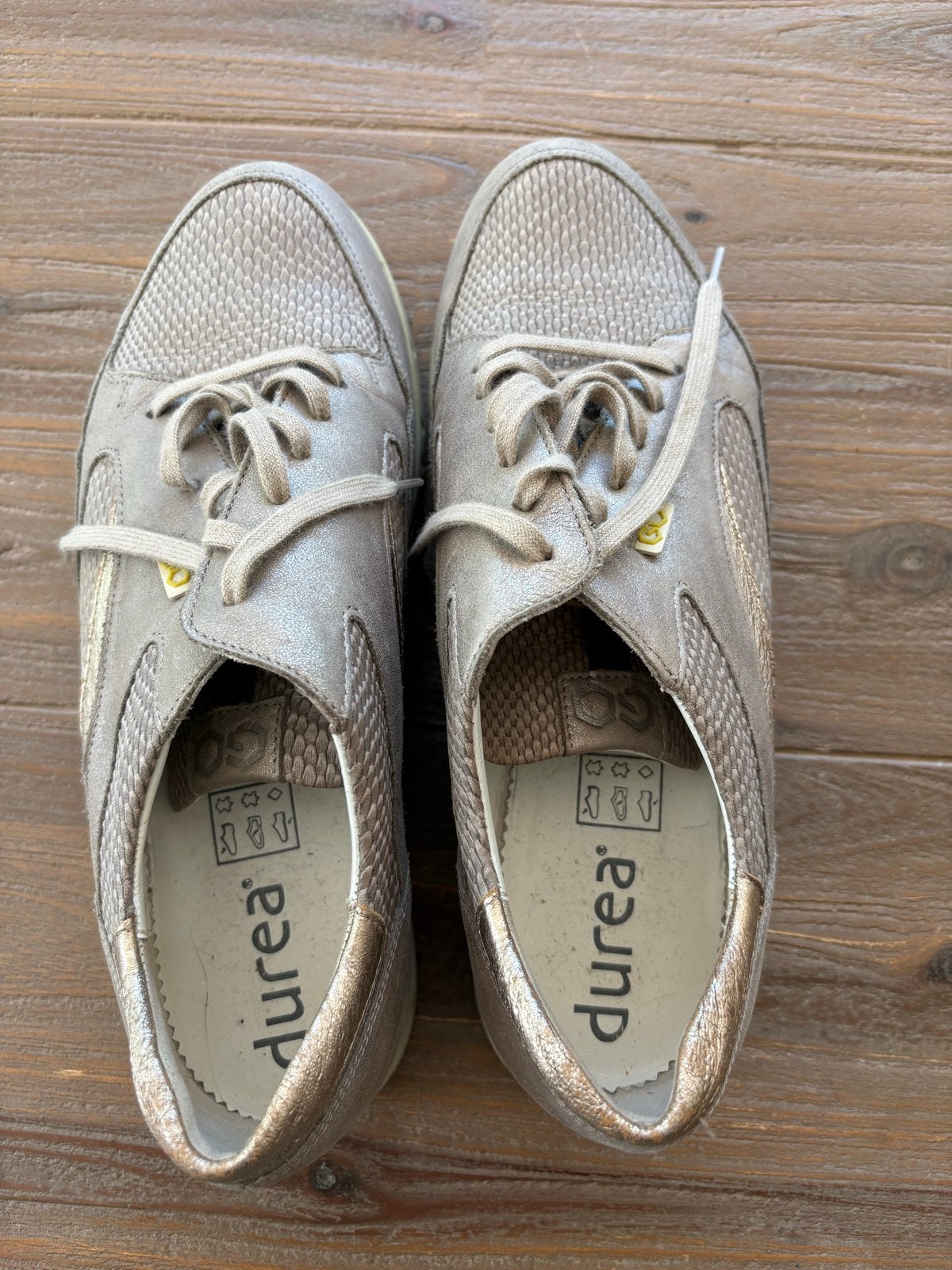 Durea Veterschoenen/Sneakers Taupe/Goud, Mt 39, Wijdte K, Ophalen of Verzenden, Zo goed als nieuw, Overige kleuren, Sneakers of Gympen